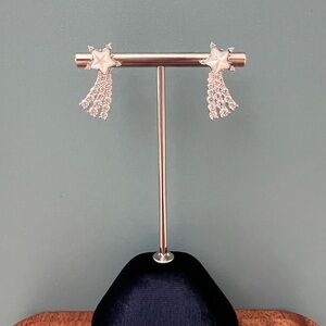 YVMIN Star Shaped Silver Earrings with Crystal Tassels